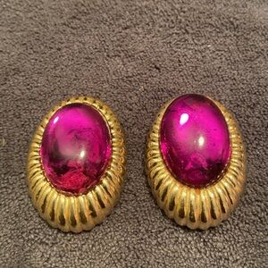 Vintage 80s Bold Statement Earrings Gold Tone Fuchsia Pink Cabochon Clip-On